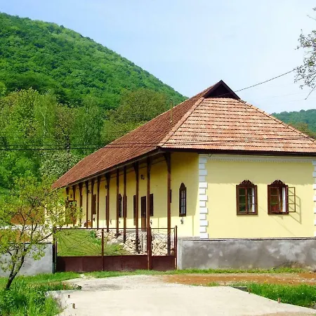 Magdolna Haz * Szogliget