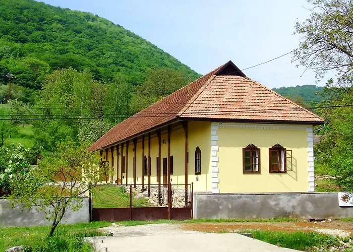 Magdolna Haz * Szogliget